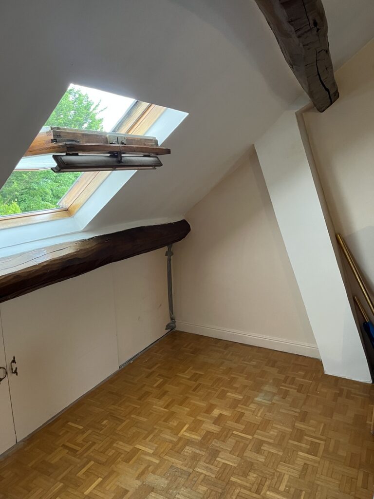 Couvreur à Claye-Souilly - Rénovation d'intérieur - VITO Le Compagnon Parisien