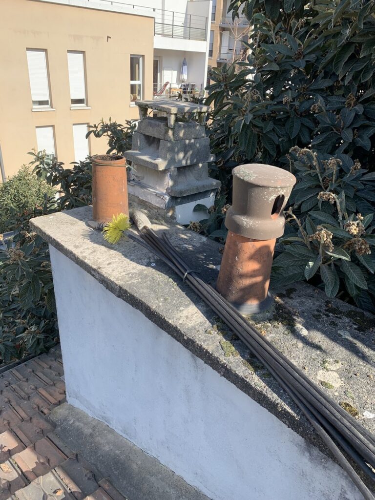 Ramonage de cheminée gaz - Saint-Ouen Paris - VITO Le Compagnon Parisien