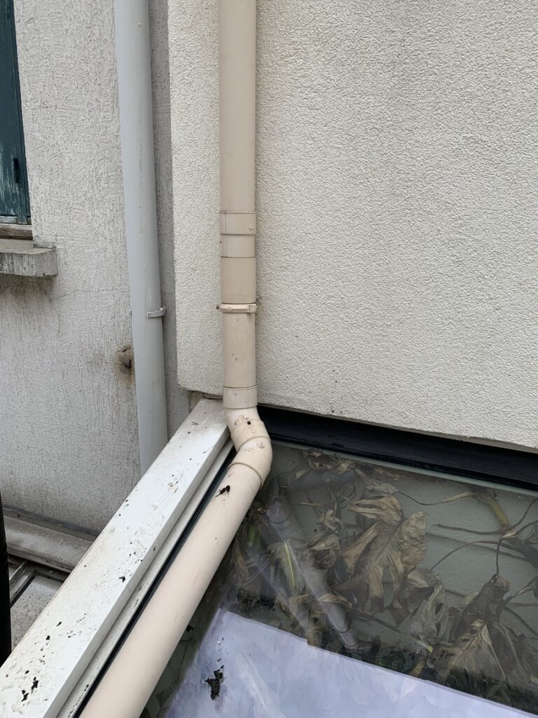 Réparation gouttière aux Lilas Paris - VITO Le Compagnon Parisien