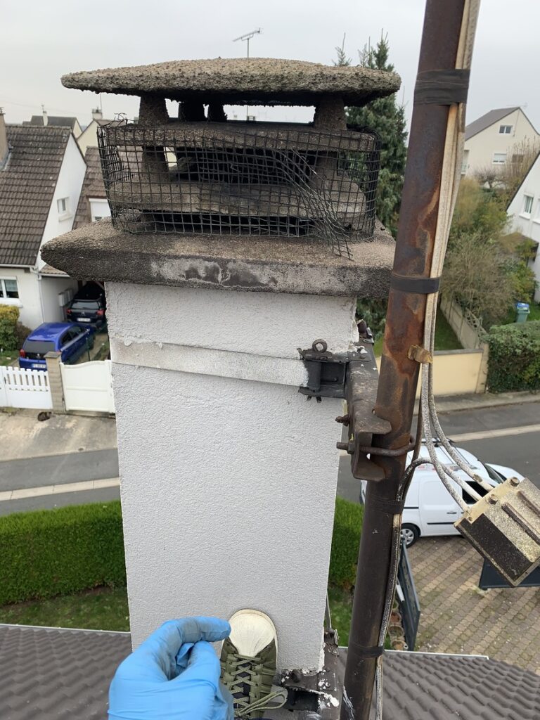 Ramonage de cheminée à Saint-Mard - VITO Le Compagnon Parisien