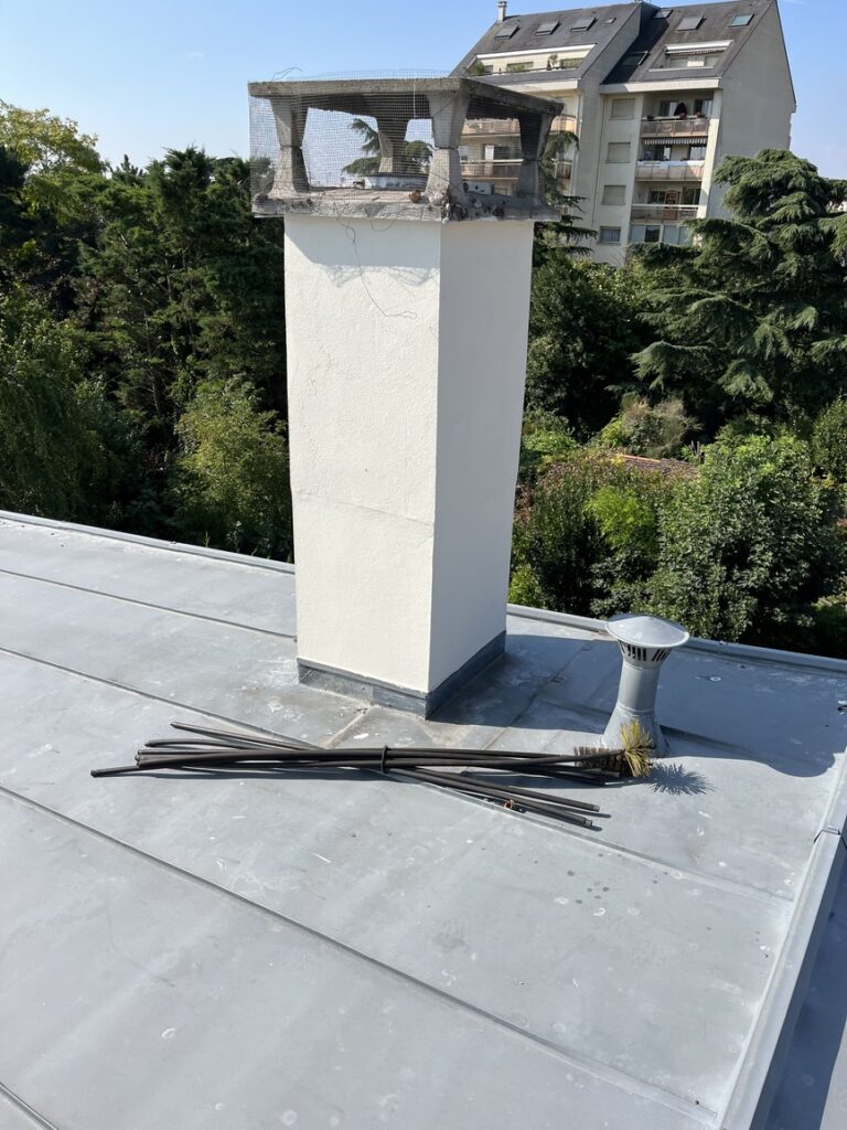 Ramonage de cheminée au Perreux (94170) - VITO Le Compagnon Parisien