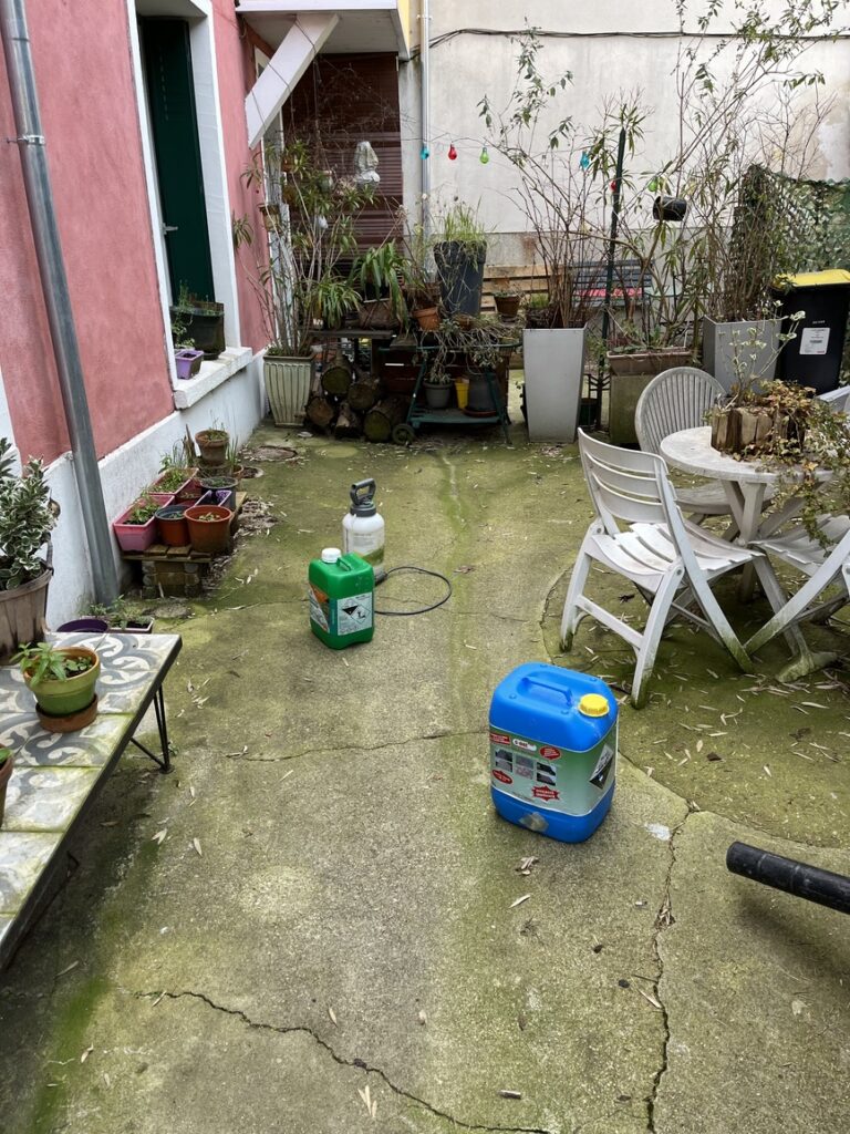 Nettoyage des dalles à Bagnolet - VITO Le Compagnon Parisien
